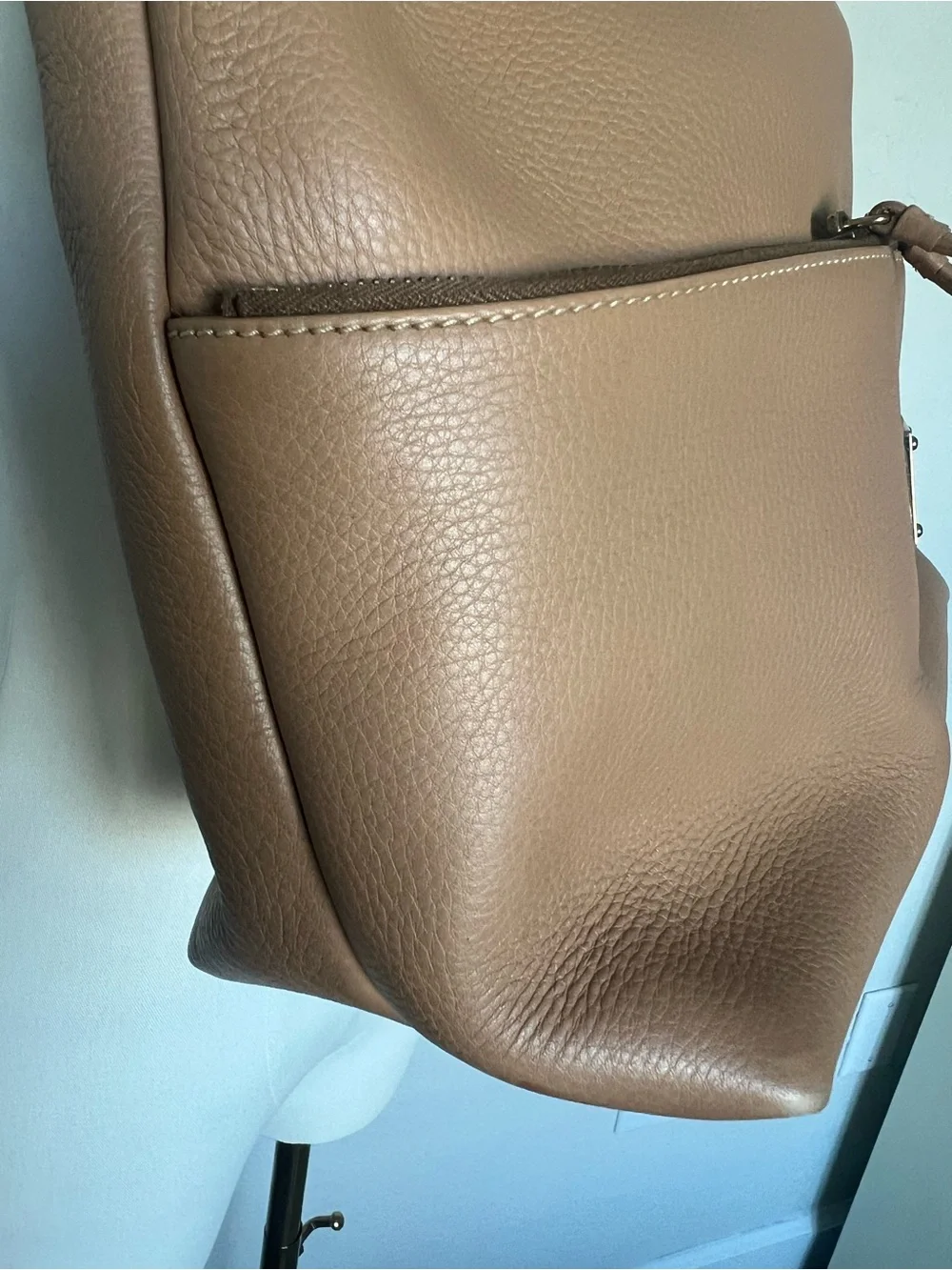 Dooney & Bourke Large Pebbled Leather Hobo Bag Tan Taupe Shoulder Purse Zip